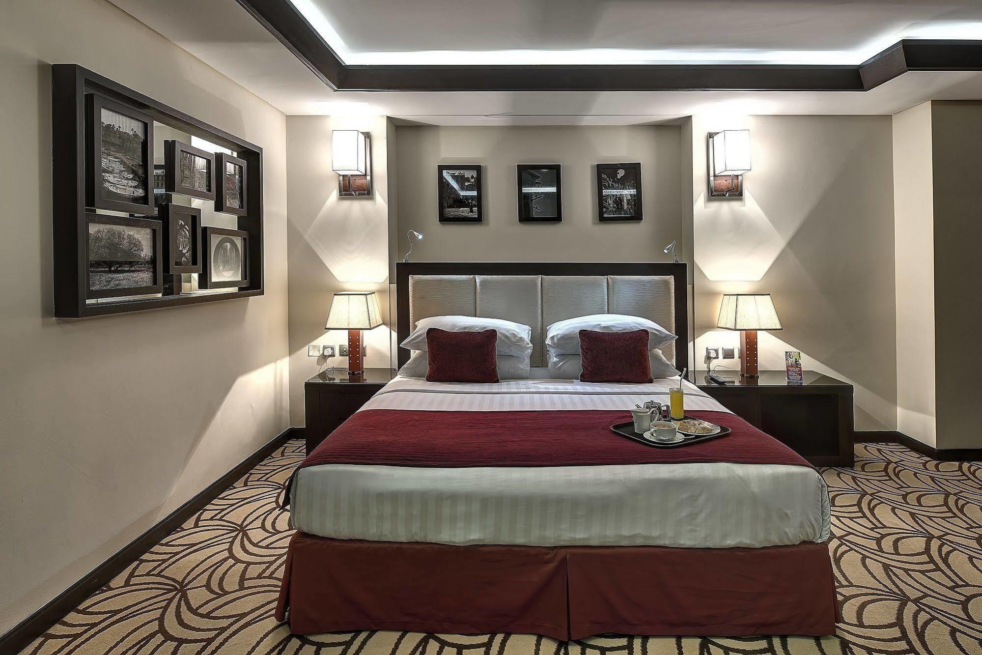 Raintree Rolla Hotel Dubai Eksteriør bilde